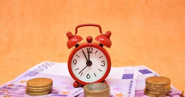 Расчет заработной платы: часовая тарифная ставка и оклад